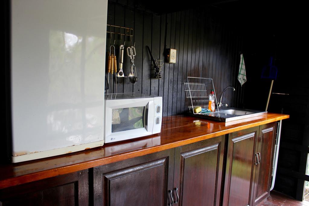 Old Vic Travellers Inn Nelspruit Mbombela Rum bild