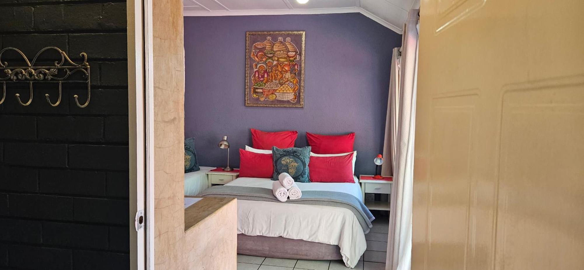 Old Vic Travellers Inn Nelspruit Mbombela Exteriör bild