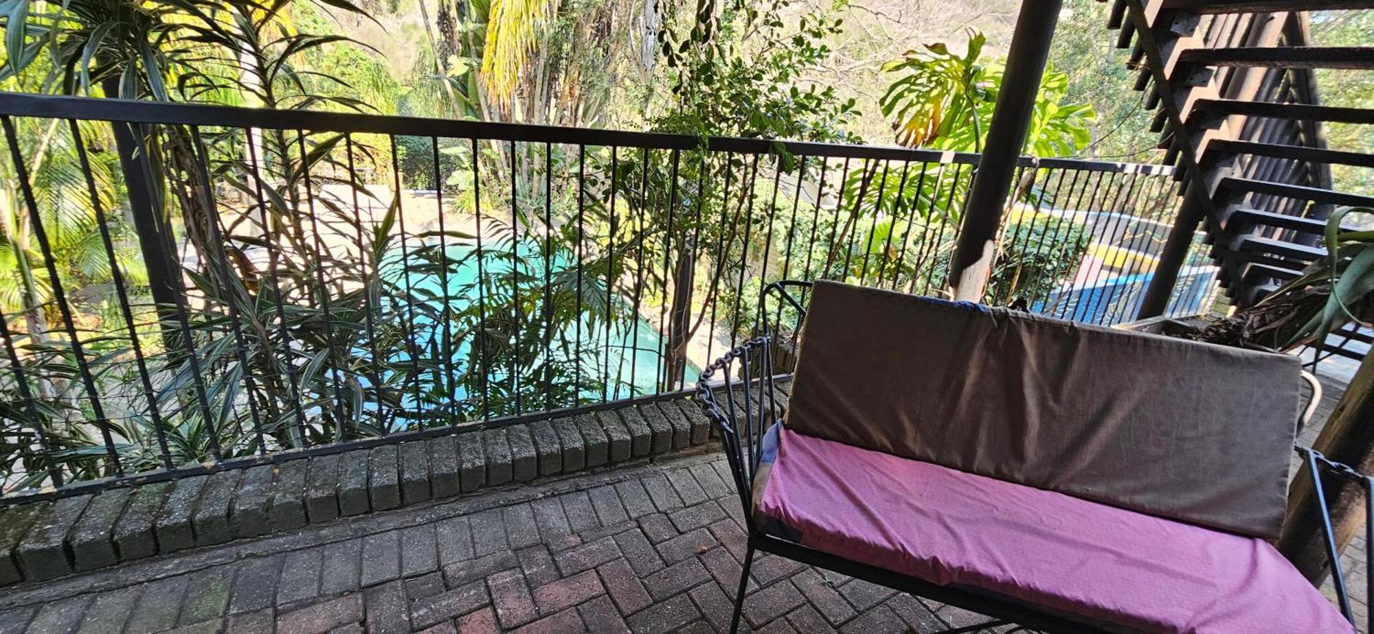 Old Vic Travellers Inn Nelspruit Mbombela Exteriör bild