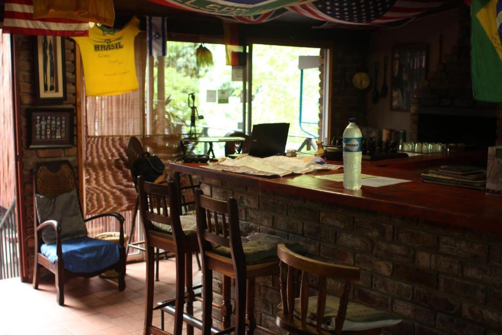 Old Vic Travellers Inn Nelspruit Mbombela Exteriör bild
